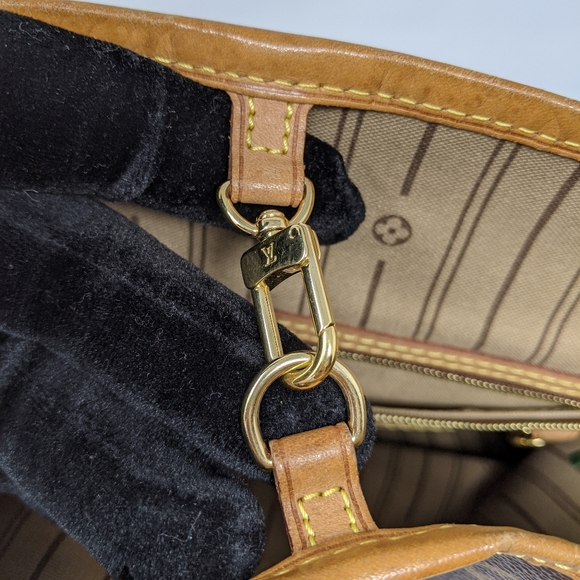 Louis Vuitton Delightful MM Handbag Monogram - Picture 9 of 14